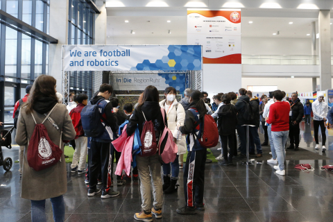 Fußball-Roboterstand von In|Die RegionRuhr Fußball-Roboterstand von In|Die RegionRuhr