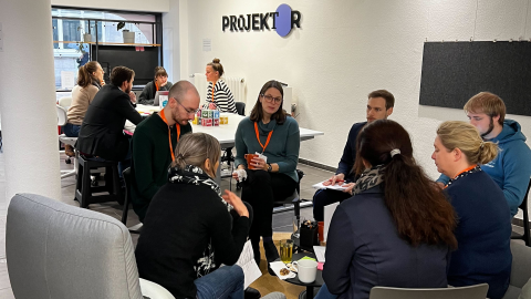 Der PROJEKTOR ermöglicht eine flexible Zusammenarbeit Der PROJEKTOR ermöglicht eine flexible Zusammenarbeit