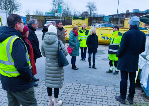 Der Gastgeber wurde mit Fragen gelöchert Rundgang EDG Recyclinghof