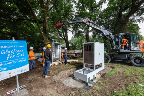 Aufstellung erstes Modular Multifunktionsgehäuse Deutschlands in Dortmund Aufstellung erstes Modular Multifunktionsgehäuse Deutschlands in Dortmund