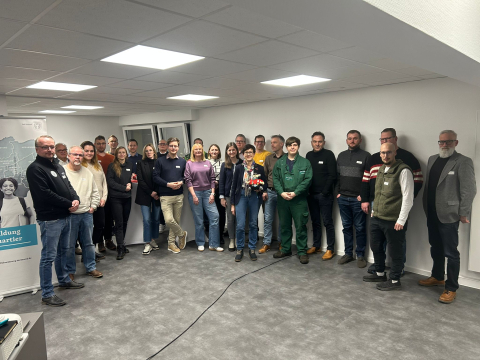 Gruppenbild der Netzwerkpartner*innen Gruppenbild der Netzwerkpartner*innen